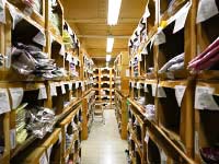 取引先は20社ほど。取引先ごとにたくさんのアイテムを管理しています。